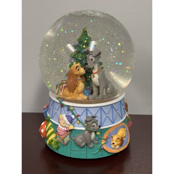Disney Lady & The Tramp Dog Christmas Tree Deck Halls Musical Water Globe - Picture 1 of 17